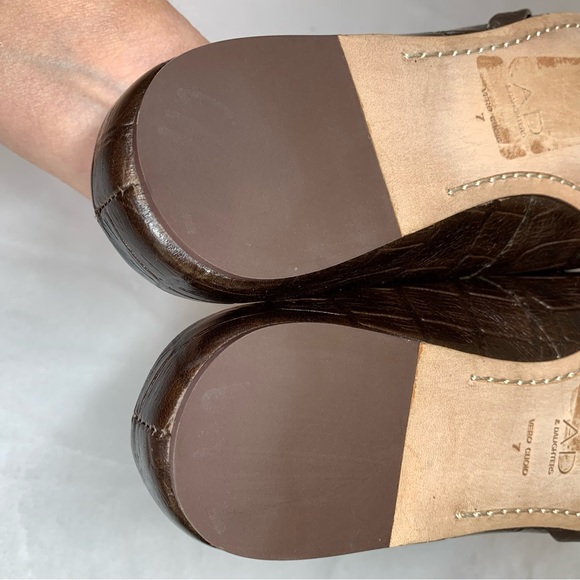 AD & Daughters Brown Croc-Embossed Leather Mules, Leather Soles and Lini… - Picture 11 of 15